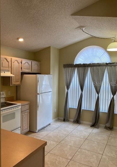 239 Ethan Ave, Davenport, FL 33897