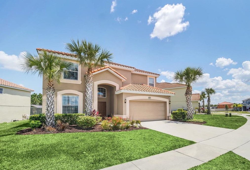 381 Cabello Dr, Davenport, FL 33837