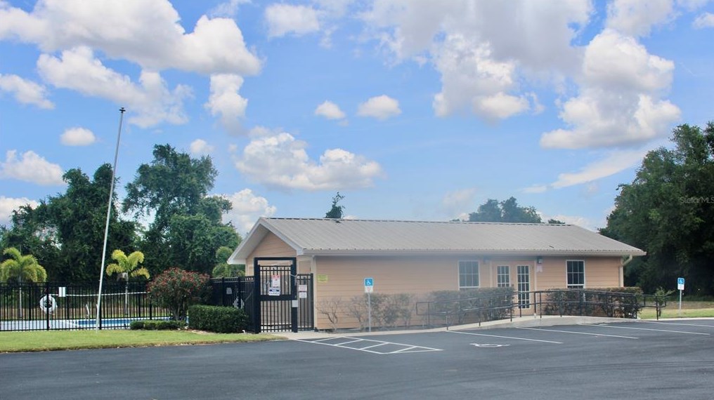 2693 Whispering Trl Dr, Winter Haven FL  33884-1844 exterior