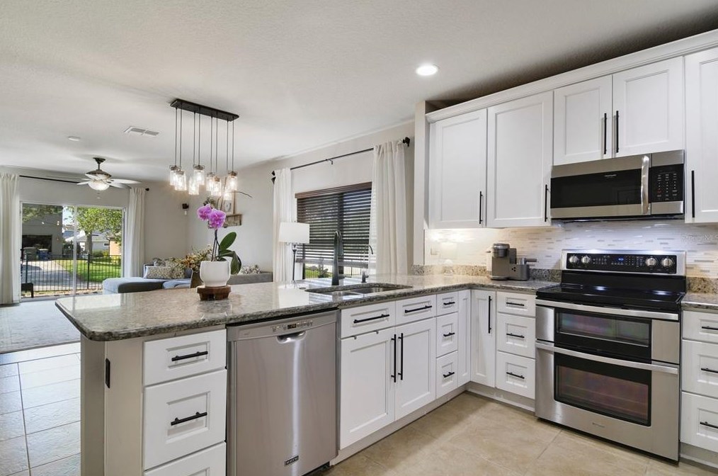 616 Bending Oak Trl, Winter Garden FL  34787-2462 exterior