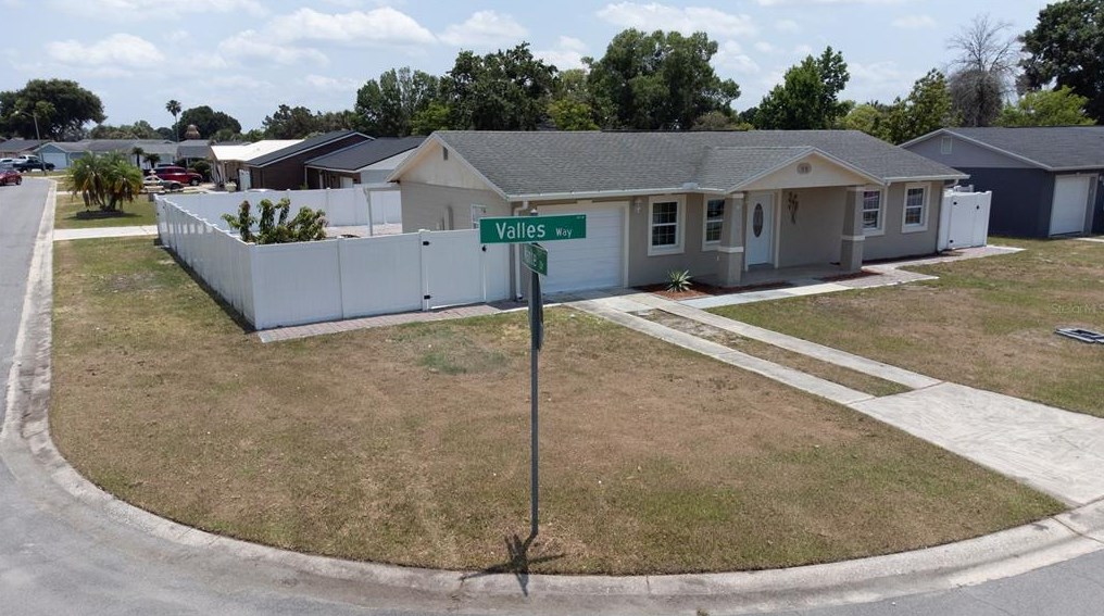 99 Valles Way, Kissimmee, FL 34743-7541