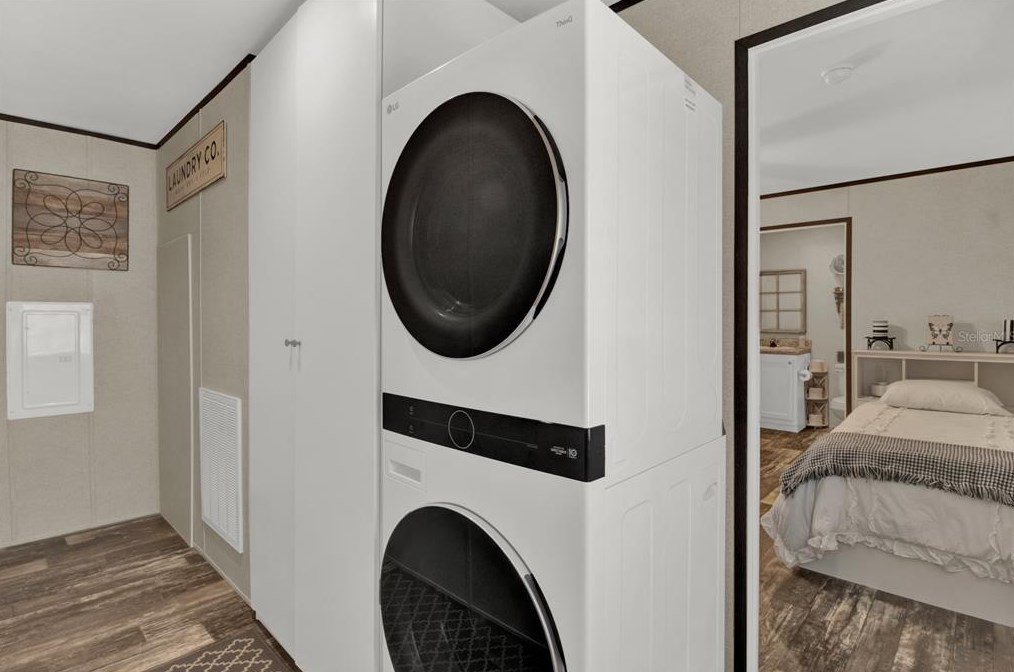 2055 Bradley Dr, Saint Cloud FL  34771-8688 exterior