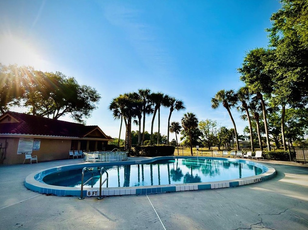 1202 N Fairway Dr #202, Apopka, FL 32712