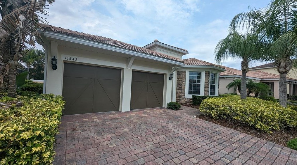 11843 Padua Ln, Orlando, FL 32827-7177
