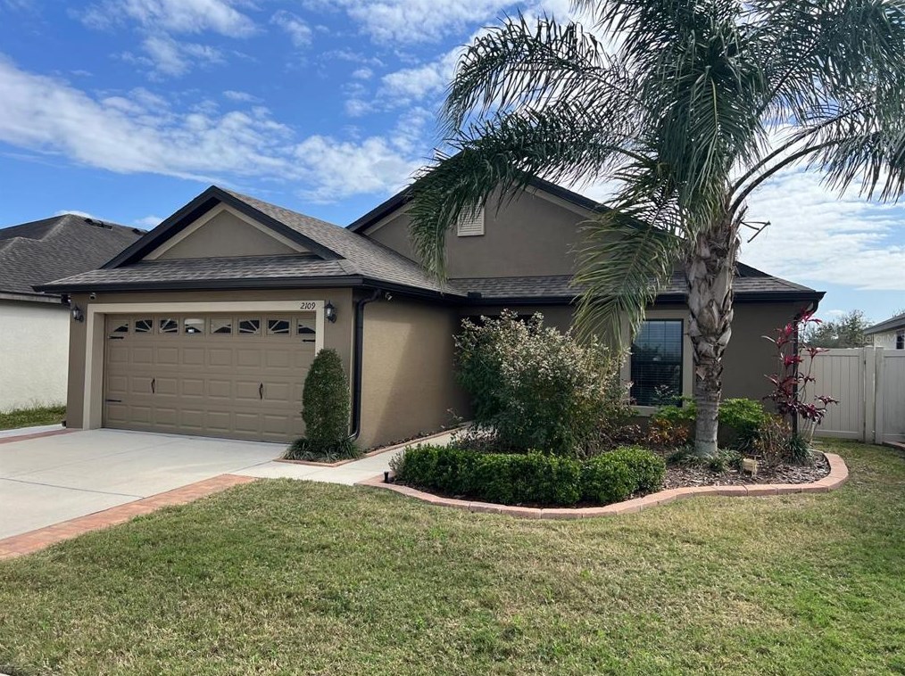 2109 Geneva Dr, Lakeland, FL 33805-9552