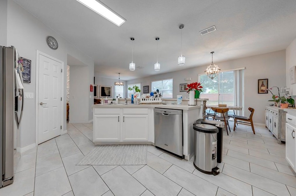 1017 Berkeley Dr, Kissimmee, FL 34744-8557
