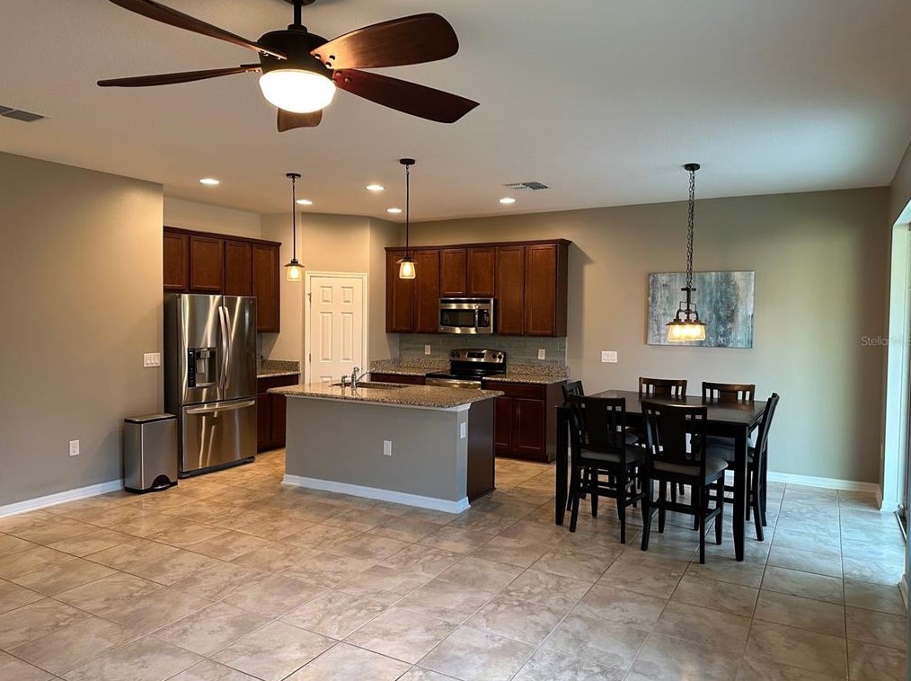 120 Bridgeford Crossing Blvd, Davenport, FL 33837