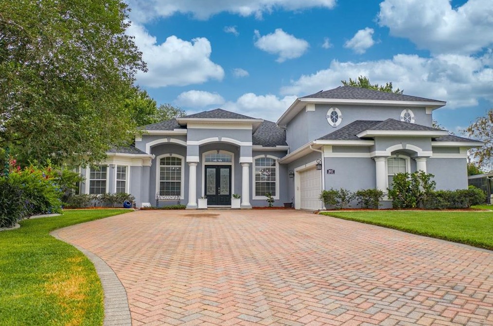 1617 Marina Lake Dr, Kissimmee, FL 34744-6462