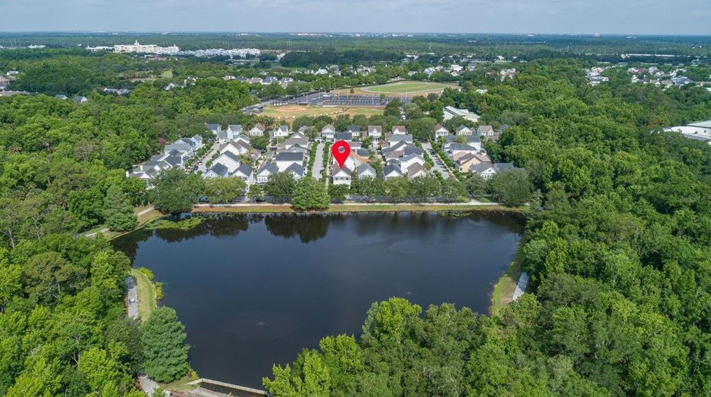 820 Lake Evalyn Dr, Kissimmee FL 34747-4804 exterior