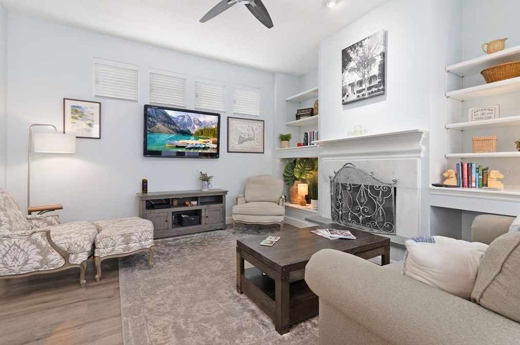 820 Lake Evalyn Dr, Kissimmee FL 34747-4804 exterior