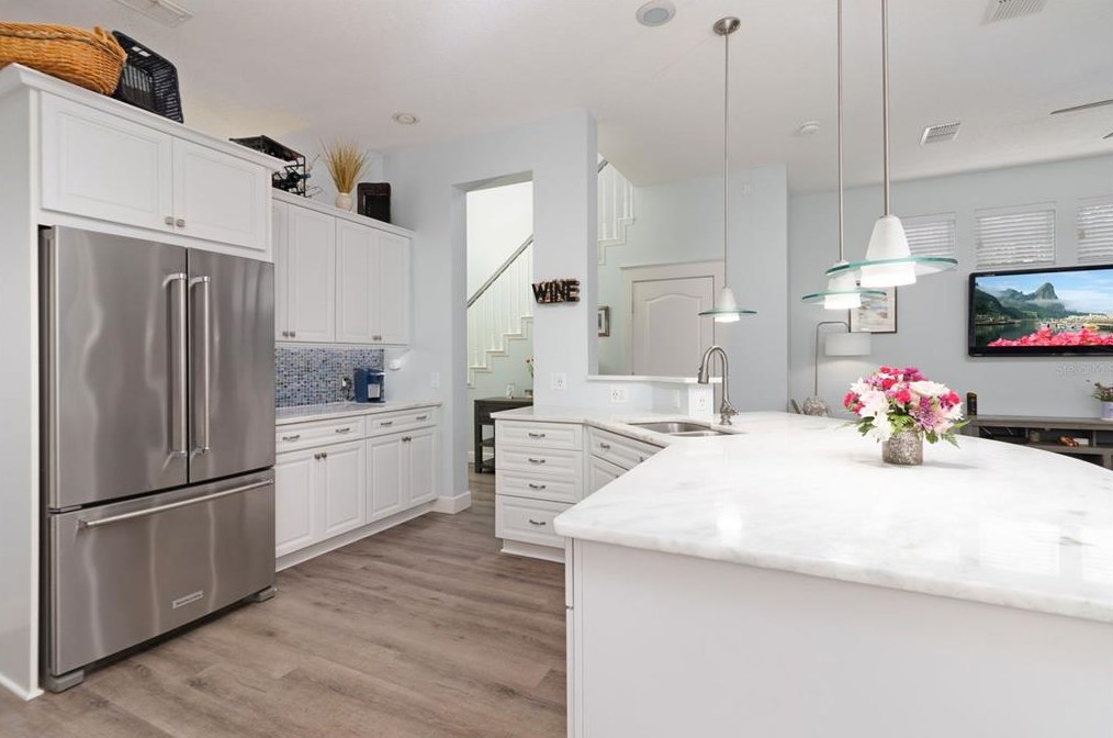 820 Lake Evalyn Dr, Kissimmee FL 34747-4804 exterior