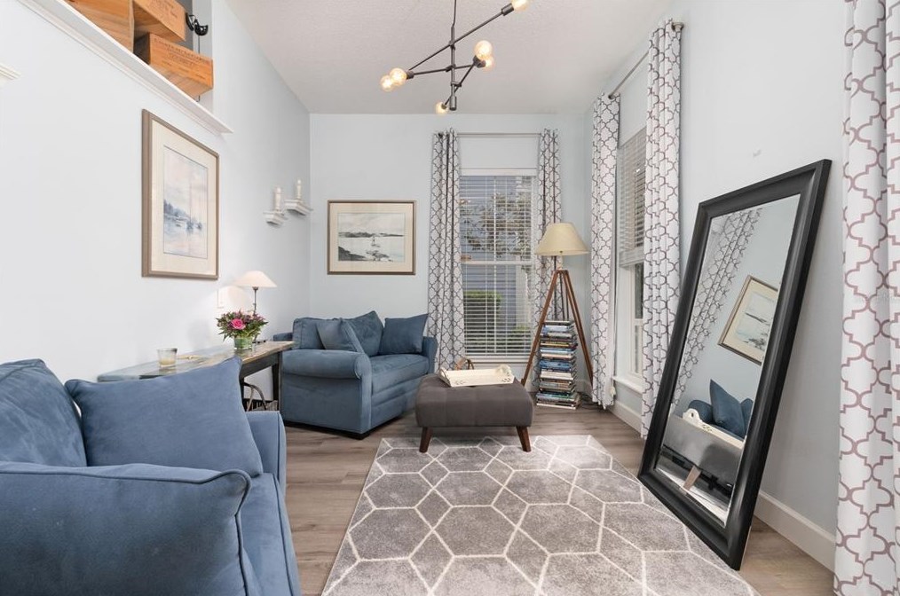 820 Lake Evalyn Dr, Kissimmee FL 34747-4804 exterior