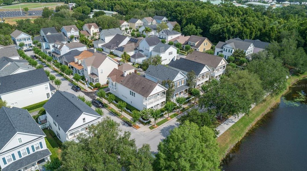 820 Lake Evalyn Dr, Kissimmee FL 34747-4804 exterior