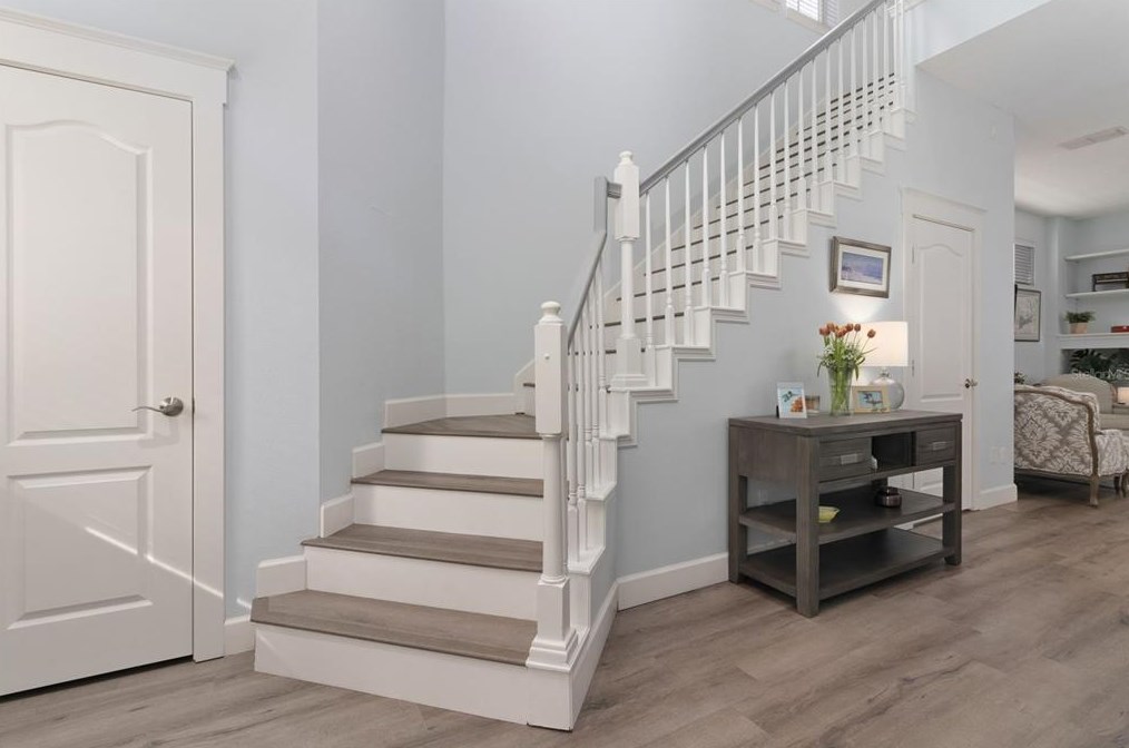 820 Lake Evalyn Dr, Kissimmee FL 34747-4804 exterior