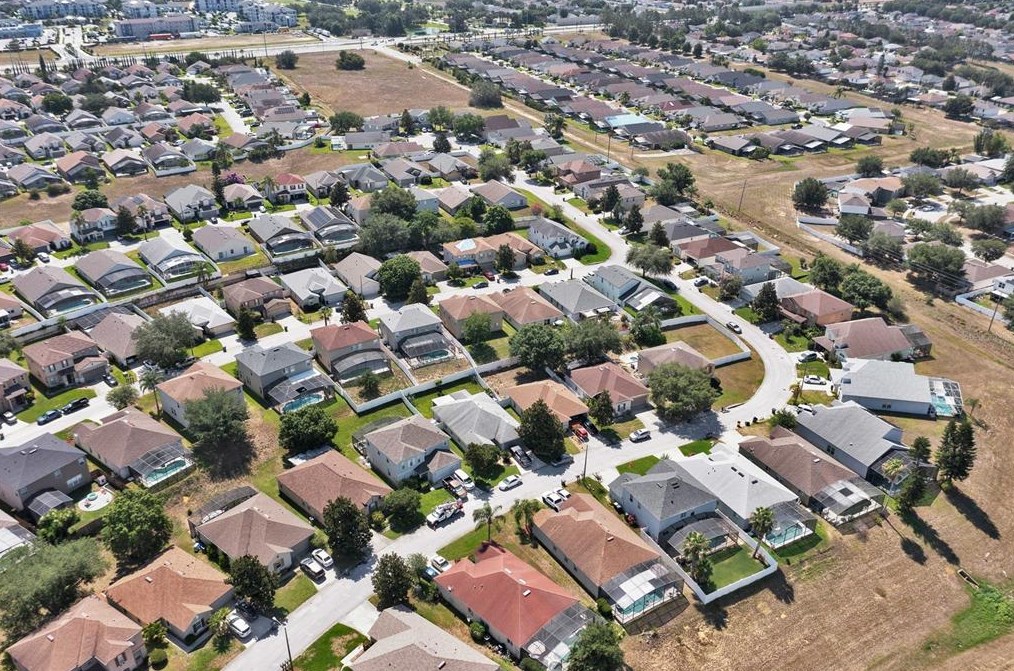 321 Aster Dr, Davenport FL  33897-3816 exterior