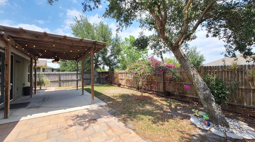 5610 Silver Thistle Ln, Saint Cloud FL  34772-6850 exterior