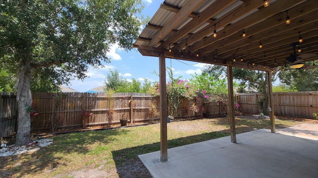 5610 Silver Thistle Ln, Saint Cloud FL  34772-6850 exterior