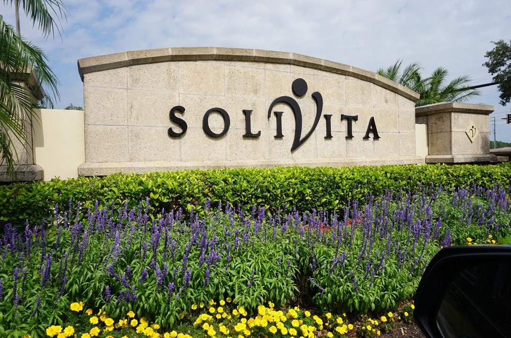 222 Rock Spg Dr, Kissimmee FL 34759-3757 exterior