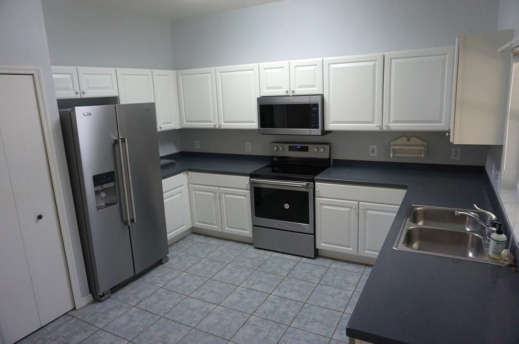 222 Rock Spg Dr, Kissimmee FL 34759-3757 exterior