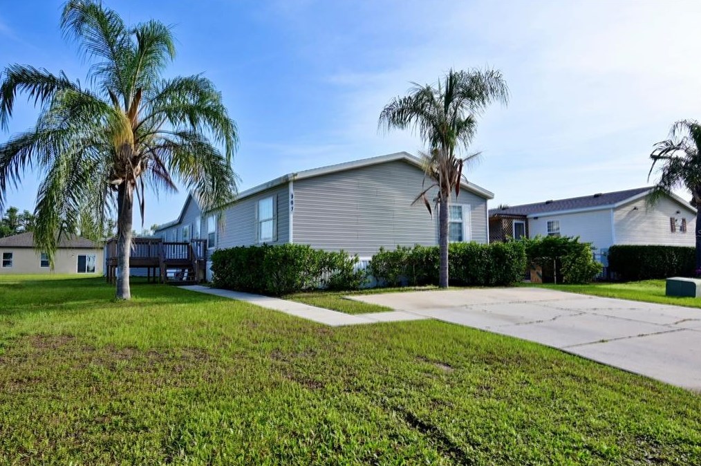 307 Evandee Ct, Kissimmee, FL 34758-2128
