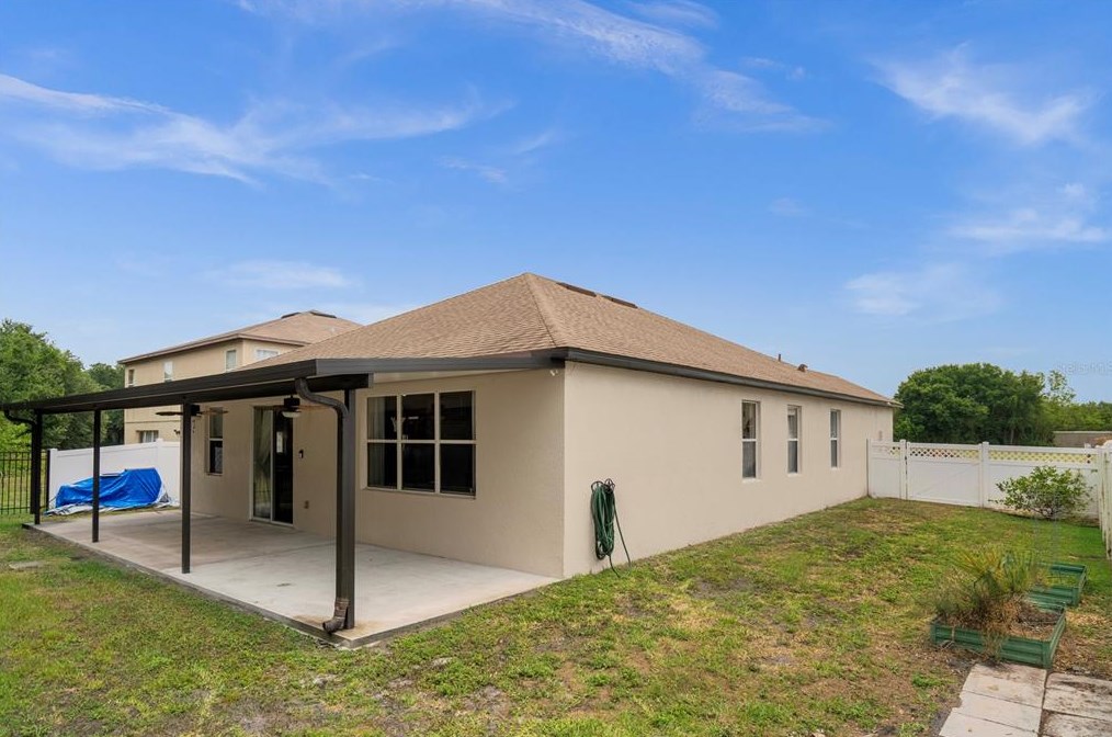 802 Neptune Pointe Ln, Kissimmee, FL 34744-5932