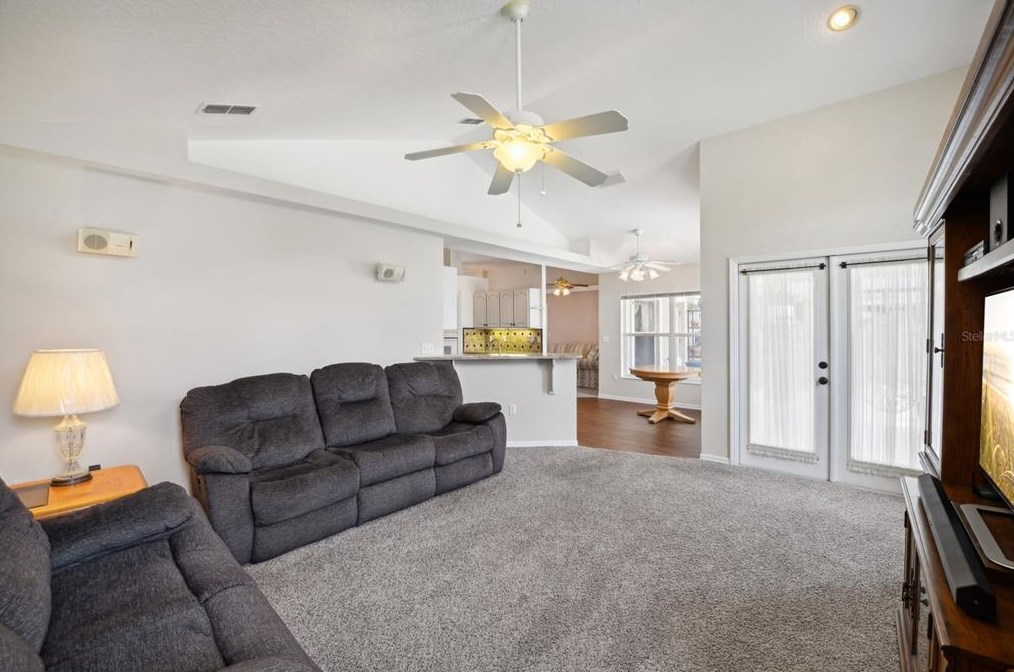 2226 Jessica Ln, Kissimmee FL 34744-6450 exterior