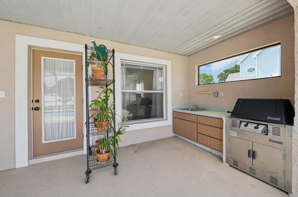 2226 Jessica Ln, Kissimmee FL 34744-6450 exterior