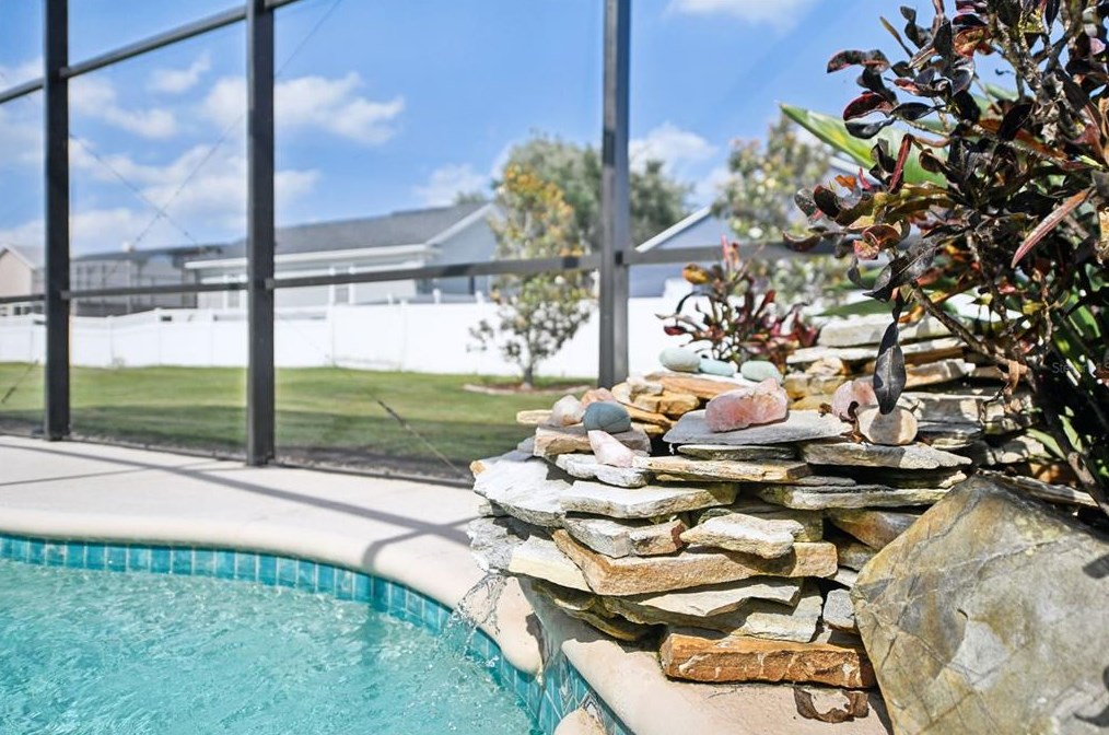 2226 Jessica Ln, Kissimmee FL 34744-6450 exterior