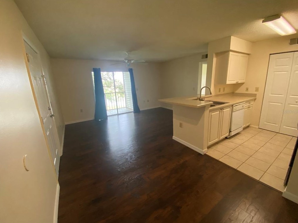 1226 Bermuda Lakes Ln, Kissimmee, FL 34741-2100