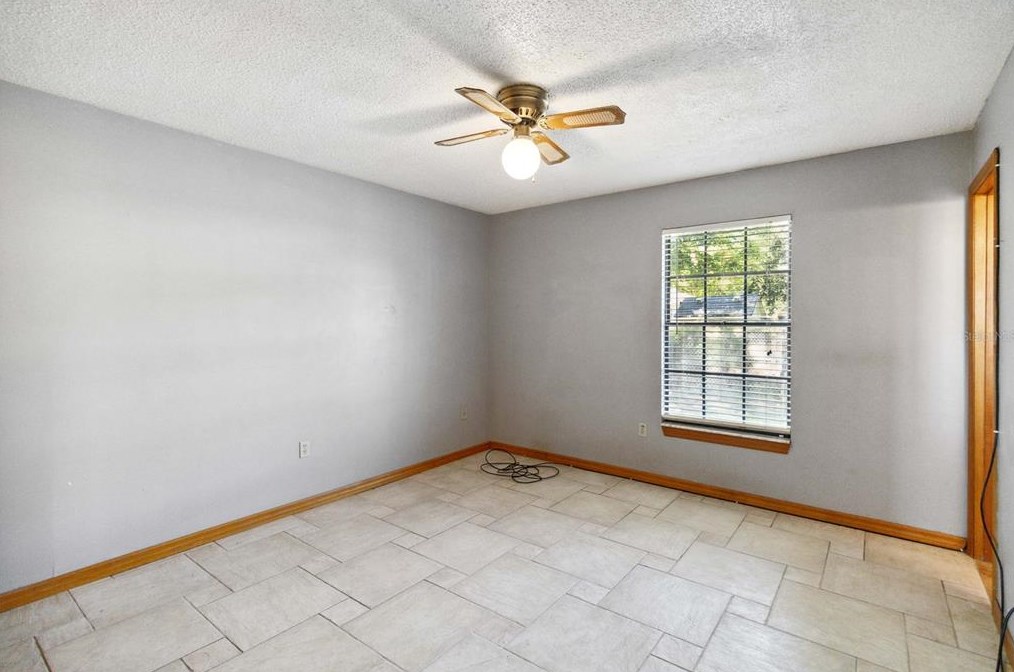 446 Robinson Ave, Saint Cloud FL  34769-2058 exterior