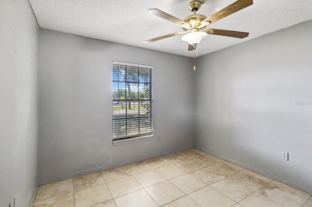 446 Robinson Ave, Saint Cloud FL  34769-2058 exterior