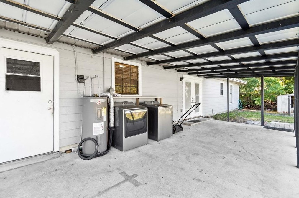 446 Robinson Ave, Saint Cloud FL  34769-2058 exterior