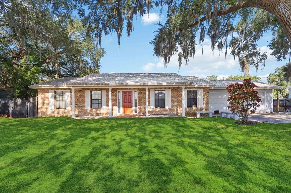 446 Robinson Ave, Saint Cloud, FL 34769-1964
