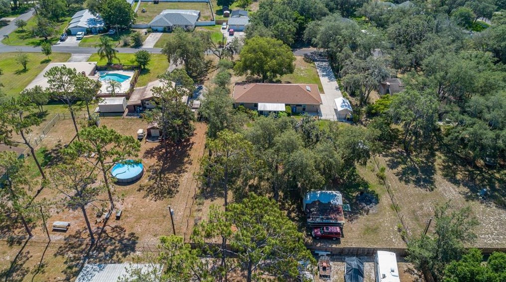 8222 Spruce Ln, Lakeland FL  33809-7705 exterior