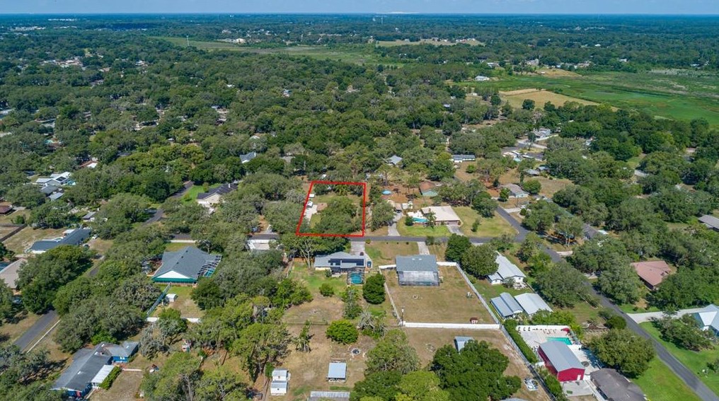 8222 Spruce Ln, Lakeland FL  33809-7705 exterior