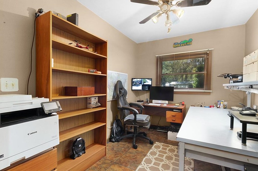 8222 Spruce Ln, Lakeland FL  33809-7705 exterior