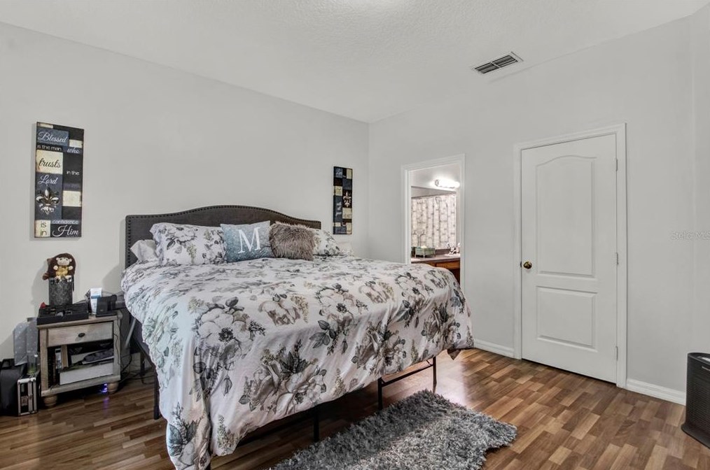 643 Hacienda Cir, Kissimmee FL 34741-6337 exterior