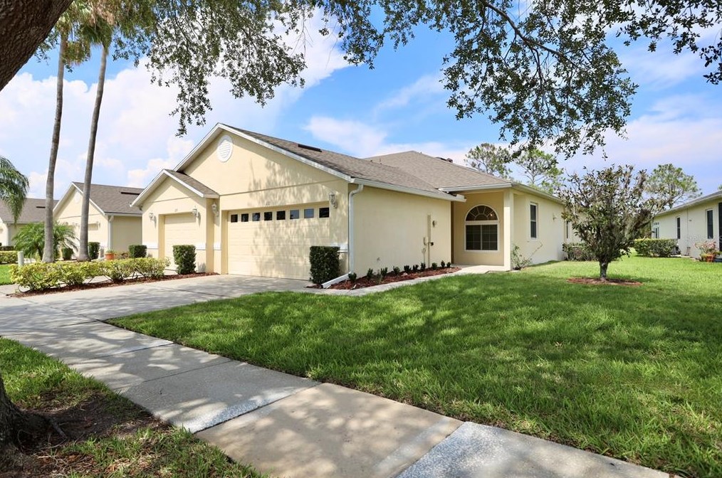 133 Club Villas Ln, Kissimmee, FL 34744-8438