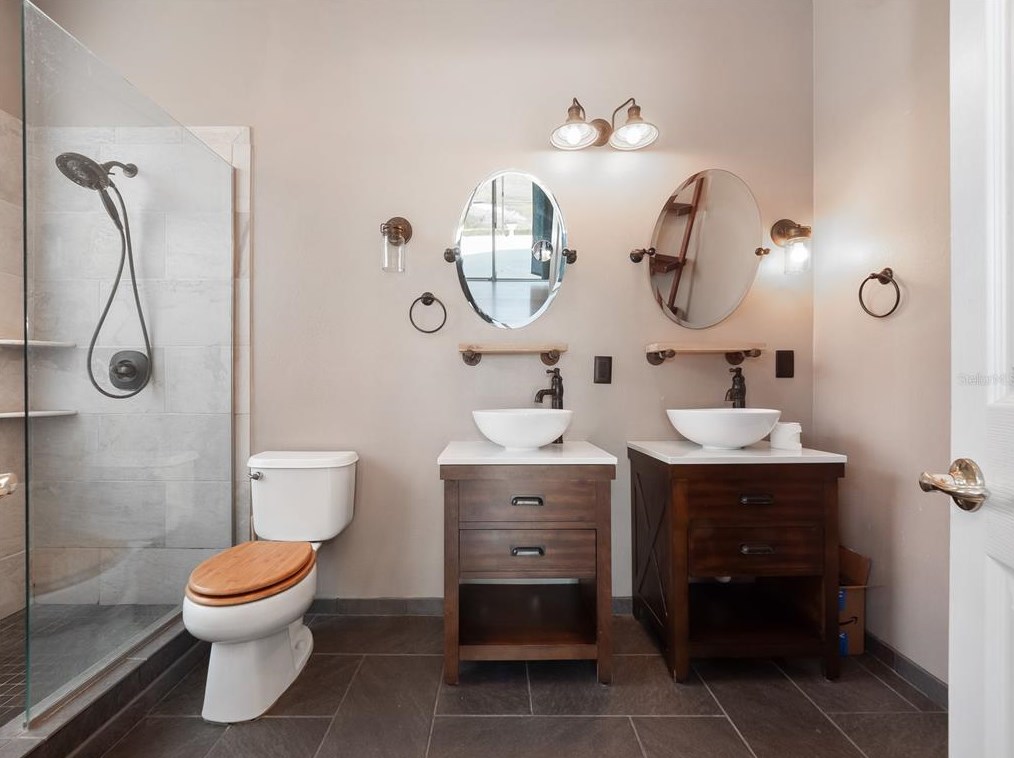 2904 Sunset Lakes Blvd, Kissimmee FL  34747-1101 exterior