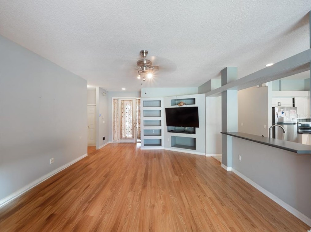 2904 Sunset Lakes Blvd, Kissimmee FL  34747-1101 exterior