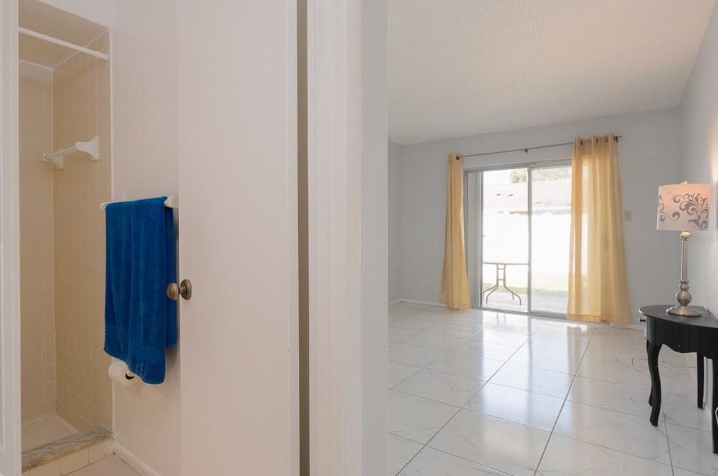 202 Dawn Ct, Kissimmee FL exterior