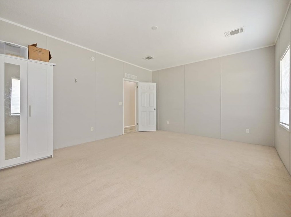 4492 Hunting Ldg Dr, Saint Cloud FL  34772-8006 exterior