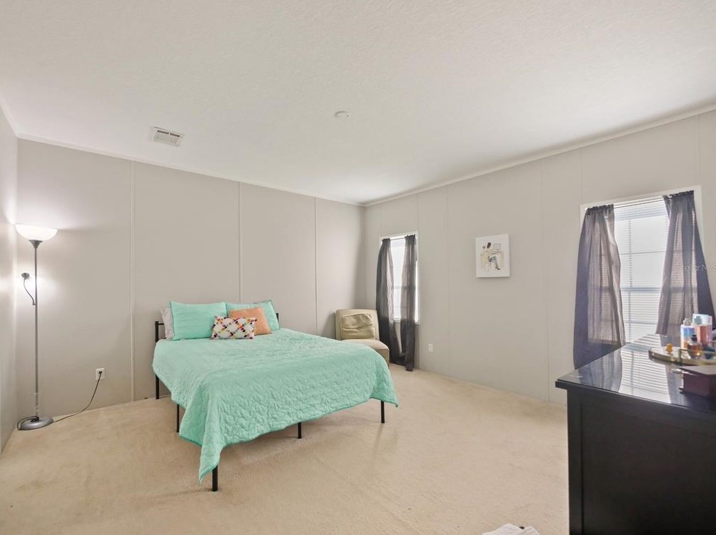 4492 Hunting Ldg Dr, Saint Cloud FL  34772-8006 exterior