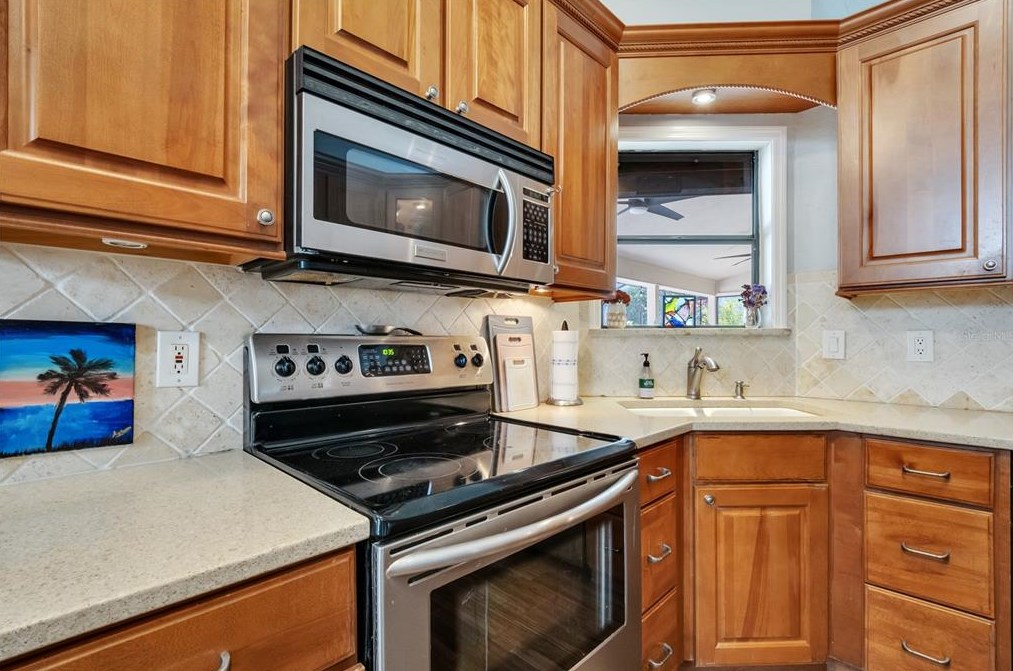 3016 Eagle Lk Dr, Orlando FL  32837-6910 exterior