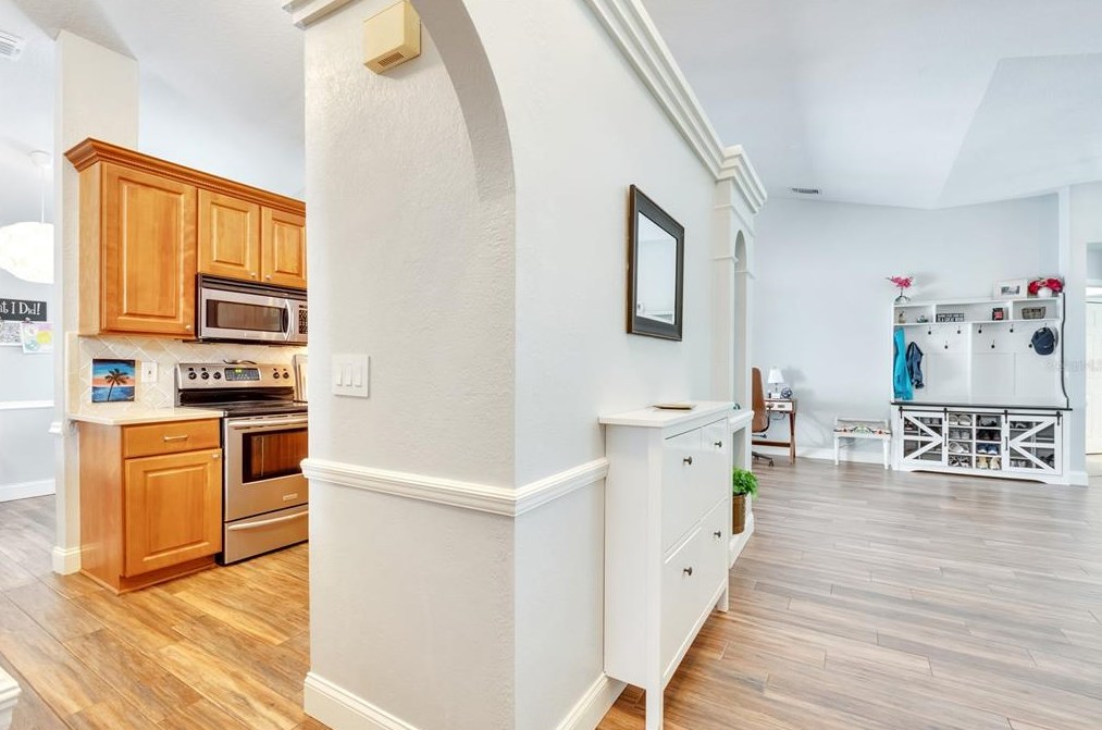 3016 Eagle Lk Dr, Orlando FL  32837-6910 exterior