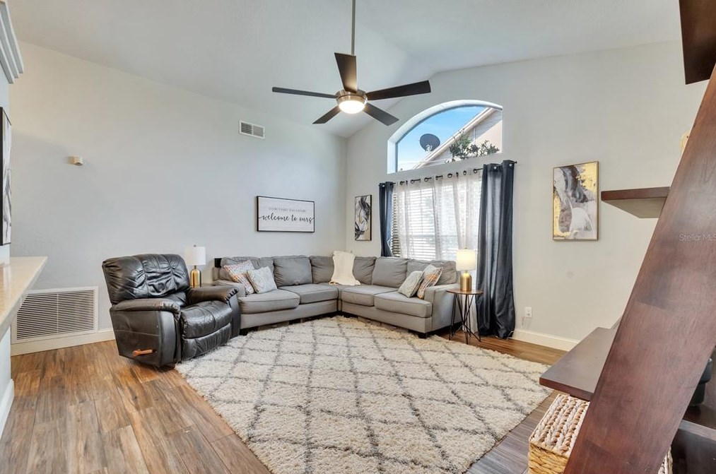 3016 Eagle Lk Dr, Orlando FL  32837-6910 exterior