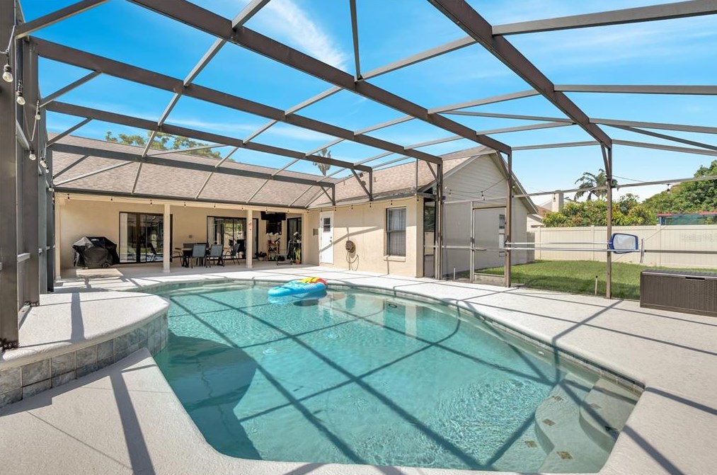 3016 Eagle Lk Dr, Orlando FL  32837-6910 exterior