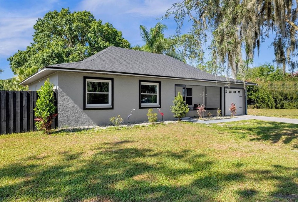 31422 Stirrup Ln, Zephyrhills, FL 33543-4726