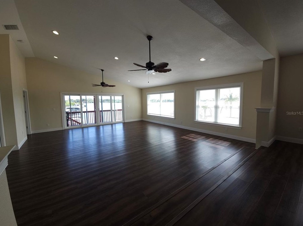 5346 Bluepoint Dr, Port Richey, FL 34668