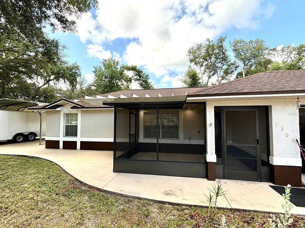 1300 6th St, Orange City, FL 32763-3630